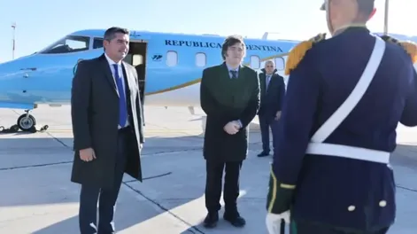 Orrego y Milei durante la visita presidencial a San Juan.-
