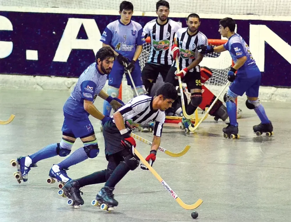Olimpia sufrió pero es escolta