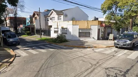 Quiso escapar de un robo, aceleró y los ladrones le pegaron un tiro a su mujer en la cabeza