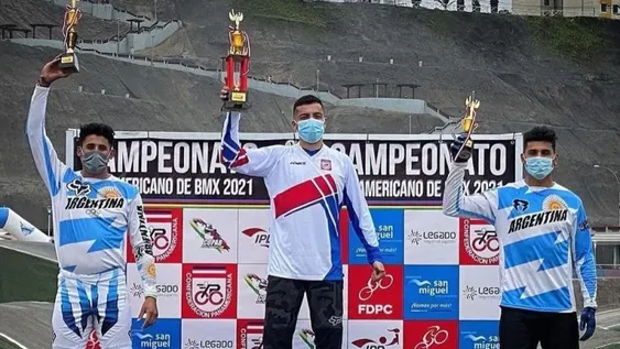 “Chalo” Molina se alzó con un bronce en Lima