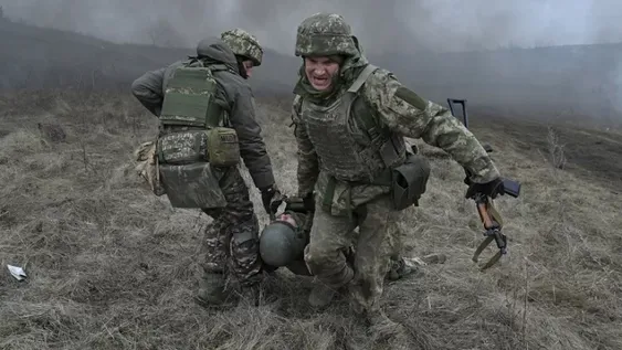 Sube a 28 la cifra de ucranianos muertos en ataque a ciudad de Ucrania ocupada por Rusia