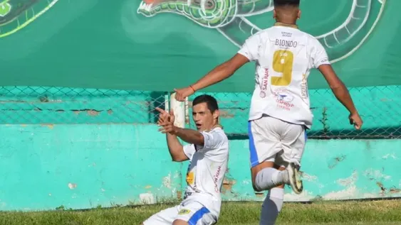 Colón le ganó a Desamparados y se asegura como líder del campeonato