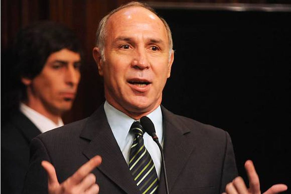 Cobos-Lorenzetti: una idea que agita el clima político