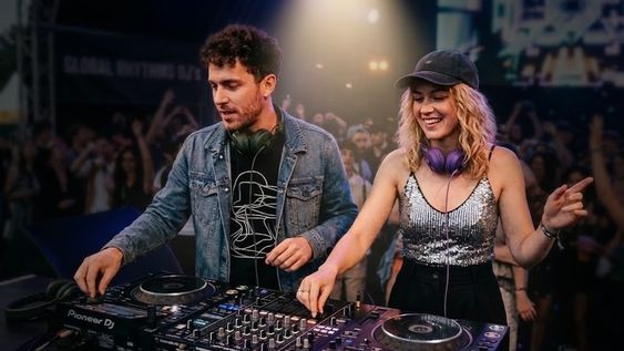 Los DJs no solo influyen en el éxito o fracaso de una celebración. Su oficio va más allá y es lo que destaca este Día Internacional&nbsp;