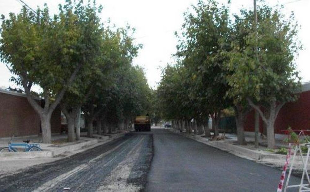 Pavimento en calle Cipolletti