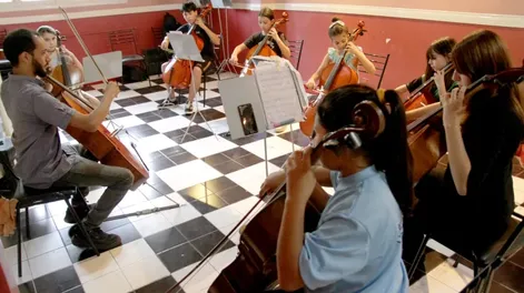 Diario de Cuyo | ALBERTO VELASCO es el director, orquestador y arreglador del ciclo que promueve conciertos de música de películas a lo largo de diez años junto a la Orquesta Sinfónica de la UNSJ.