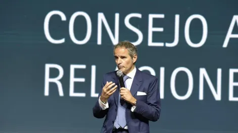 Rafael Grossi tomó distancia de Milei y aseguró que su candidatura a la ONU “no representa a la derecha”