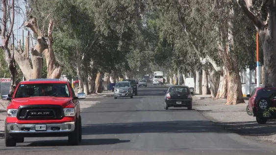 La reciente pavimentación de Calle Lemos fue fundamental para la puesta en marcha del primer paseo gastronómico de Rawson.