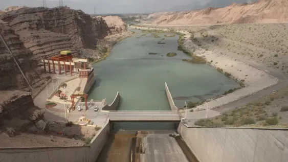 Al compás de la sequía, la generación de los diques cae a niveles muy bajos