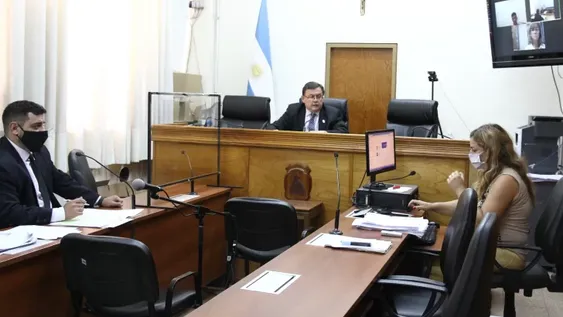 Juzgado por intentar matar a su expareja