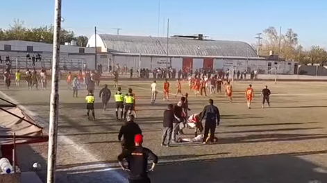 [VIDEO] Brutal pelea entre jugadores en una cancha sanjuanina