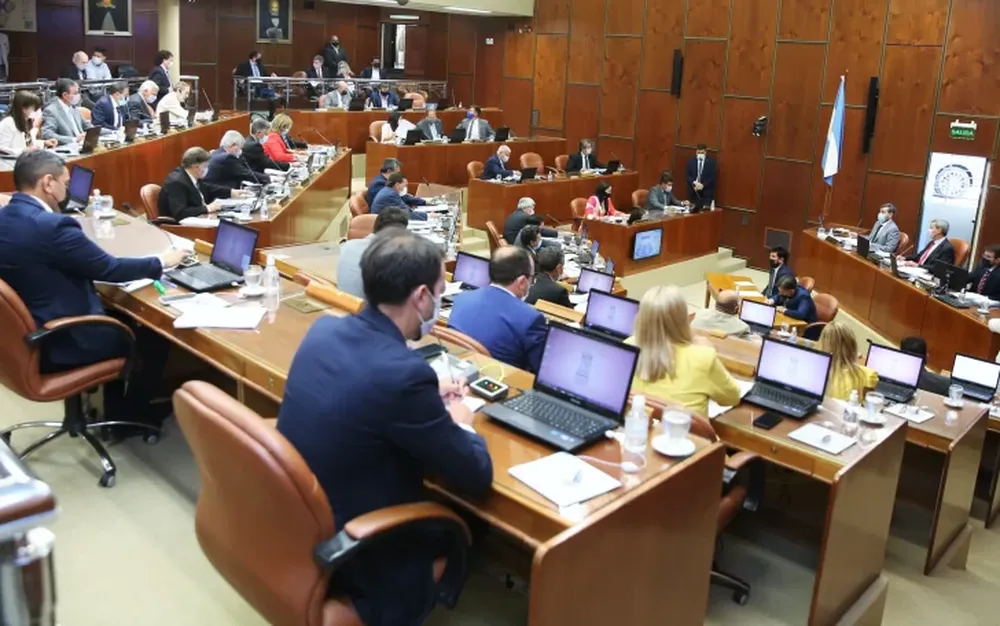 Una sesión con chicanas, rencores, especulaciones y un horizonte conflictivo