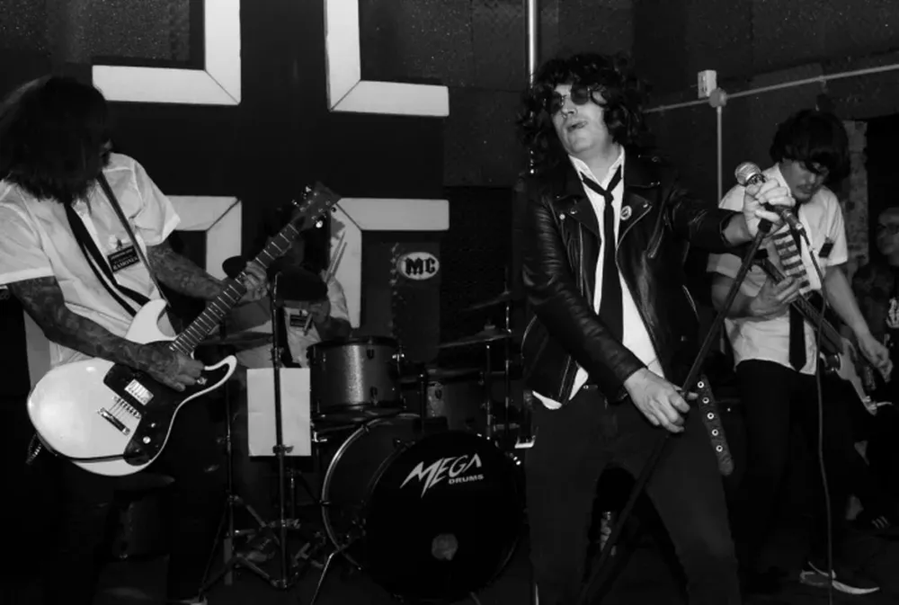 Devoción por los santos del punk