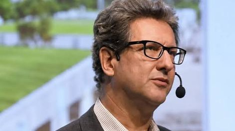 internaron de urgencia al secretario nacional de discapacidad tras chocar con su moto
