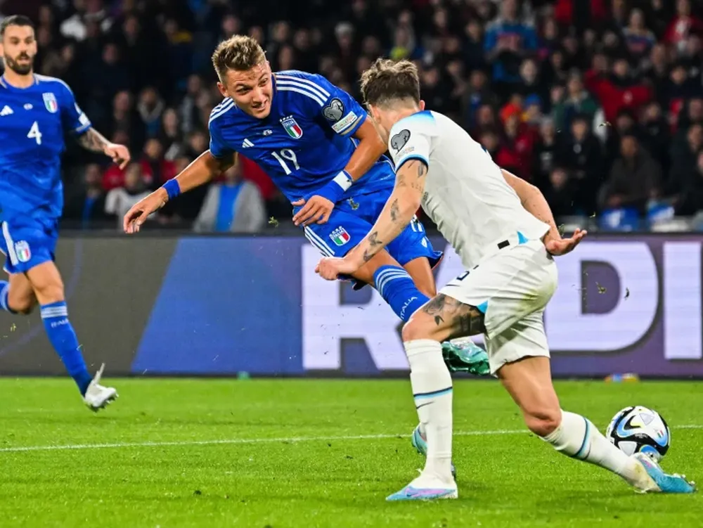 Aunque Italia perdió con Inglaterra, Retegui debutó con un gol