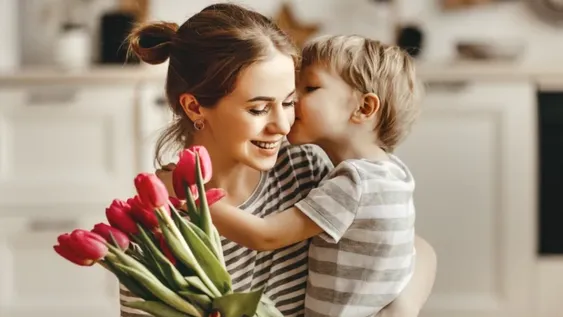 La maternidad según su signo