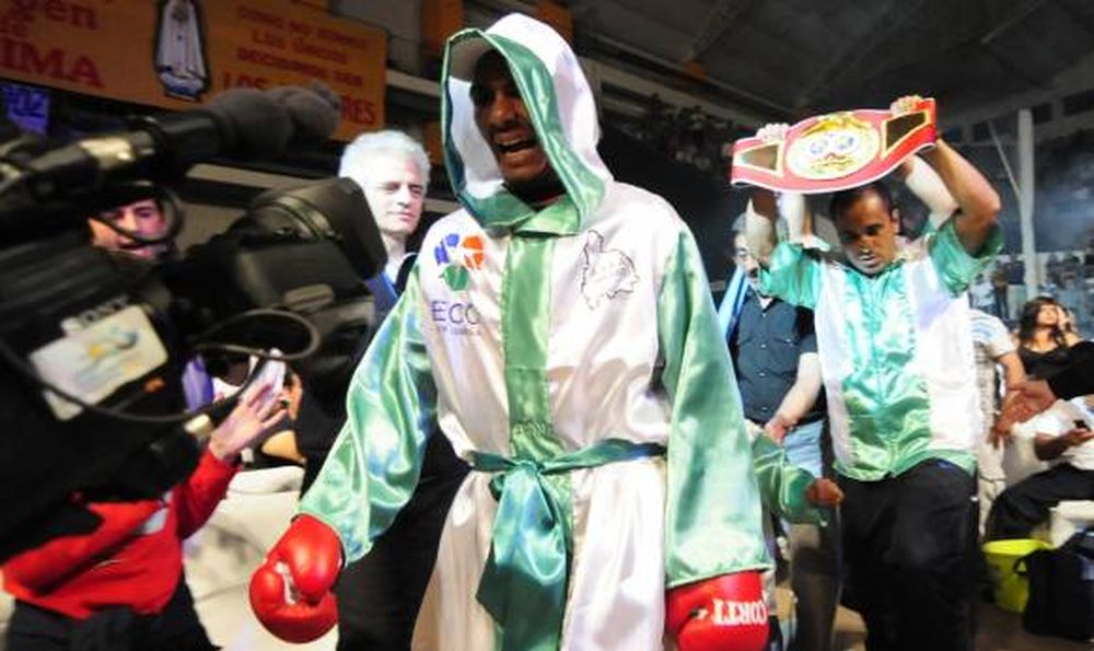 Muñoz-Dib, con dueño y fecha pero sin sede