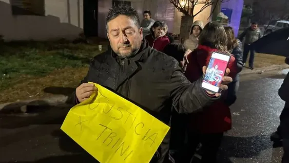 Dos dogos mataron a una adolescente