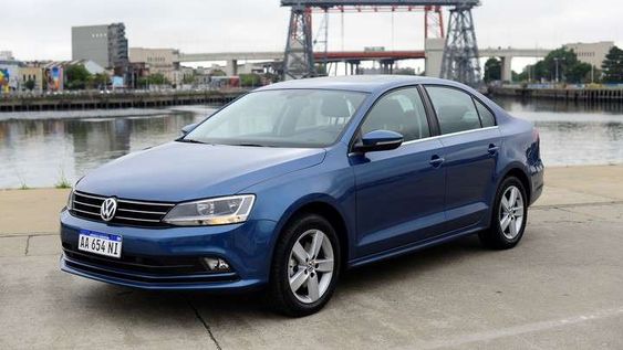 Qué autos y camionetas bajarán de precio y cuáles subirán