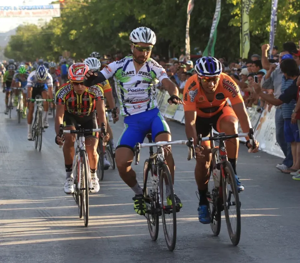 Pedaleando escribieron una rica historia