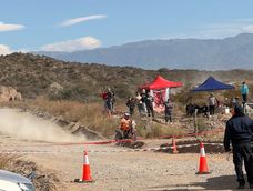 Especial. Pedernal recibió el regreso del DR40 en Agua del Baño con el folclore que solo el rally puede generar y en San Juan es lugar ideal. Especial. Pedernal recibió el regreso del DR40 en Agua del Baño con el folclore que solo el rally puede generar y en San Juan es lugar ideal.