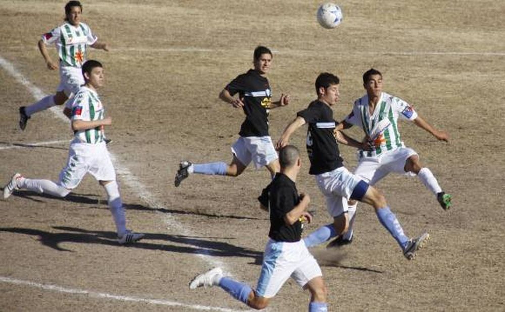 Del Bono igualó y comparte la cima