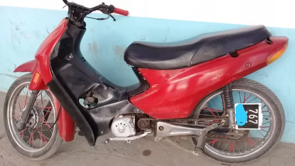 Cae un motochorro de 16 años que atacó a una anciana de 68: le secuestraron una navaja