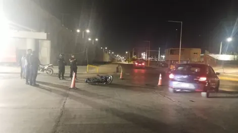 Atropellaron a una motociclista en Ruta 40 y el conductor se dio a la fuga