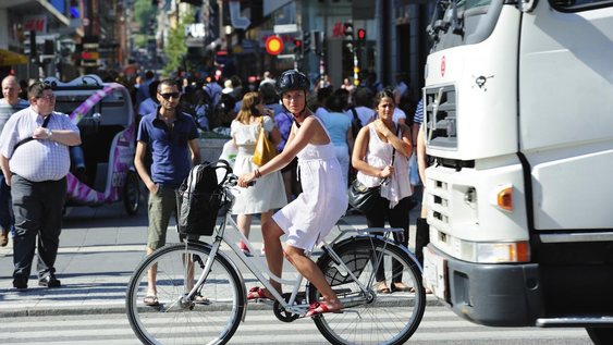 para cuidar a los ciclistas de todo el pais, un diputado nacional por san juan busca modificar la ley de transito