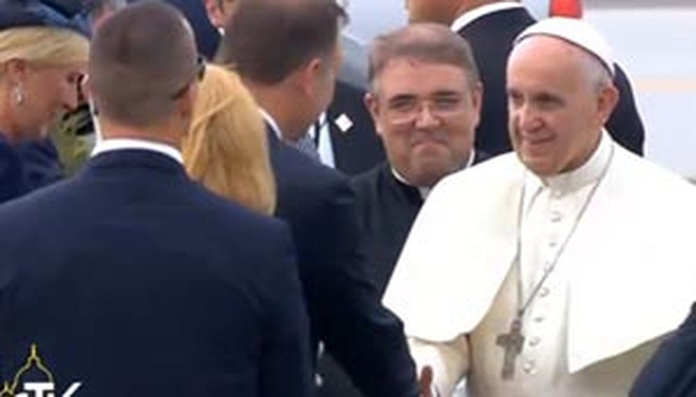 Francisco llegó a Polonia: “El mundo está en guerra”