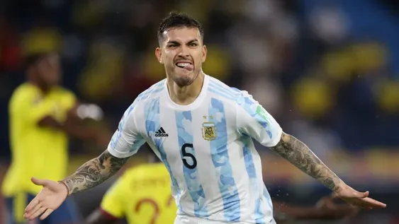 Romero casi afuera, Paredes adentro