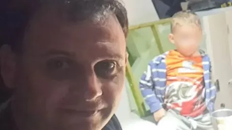 Hallaron sin vida al niño de 3 años que había desaparecido junto a su padre cuando navegaban