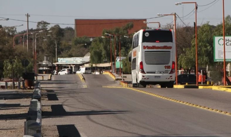 Intenso operativo para rescatar a 5 jóvenes que se perdieron en la Difunta Correa practicando enduro