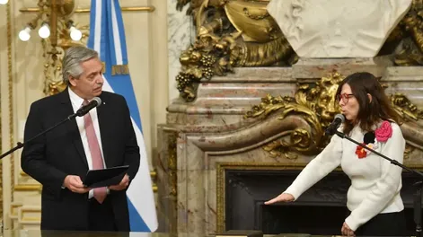 Asumió Batakis: “Vamos a seguir el programa económico que el Presidente viene marcando”