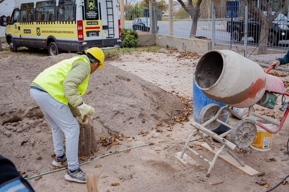 El Servicio Penitenciario Provincial lleva adelante el programa Refaccionando Espacios Comunitarios.