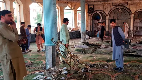 Al menos tres muertos en un nuevo atentado en una mezquita de Afganistán
