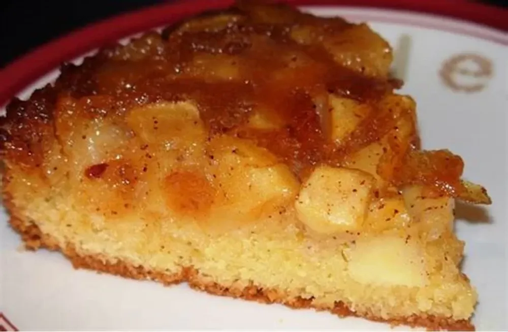 Torta invertida de manzanas