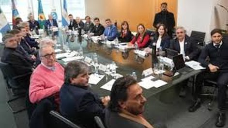 Gobernadores acorralan al Gobierno por recursos