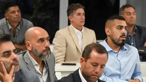 Los árbitros se unirán al paro de clubes en apoyo a “Chiqui” Tapia y Pablo Toviggino