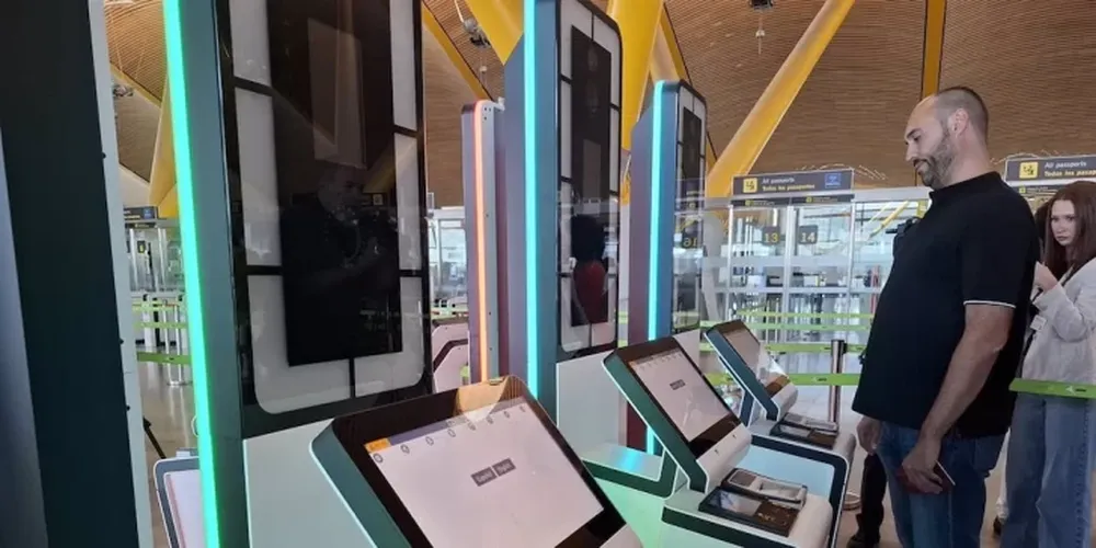 El despliegue progresivo se extenderá hasta el 9 de abril de 2026. Así, a partir del 10 de abril de 2026, el sistema estará plenamente implementado en todos los puntos de cruce fronterizo exterior y el sellado de pasaportes será sustituido por completo por los registros electrónicos.