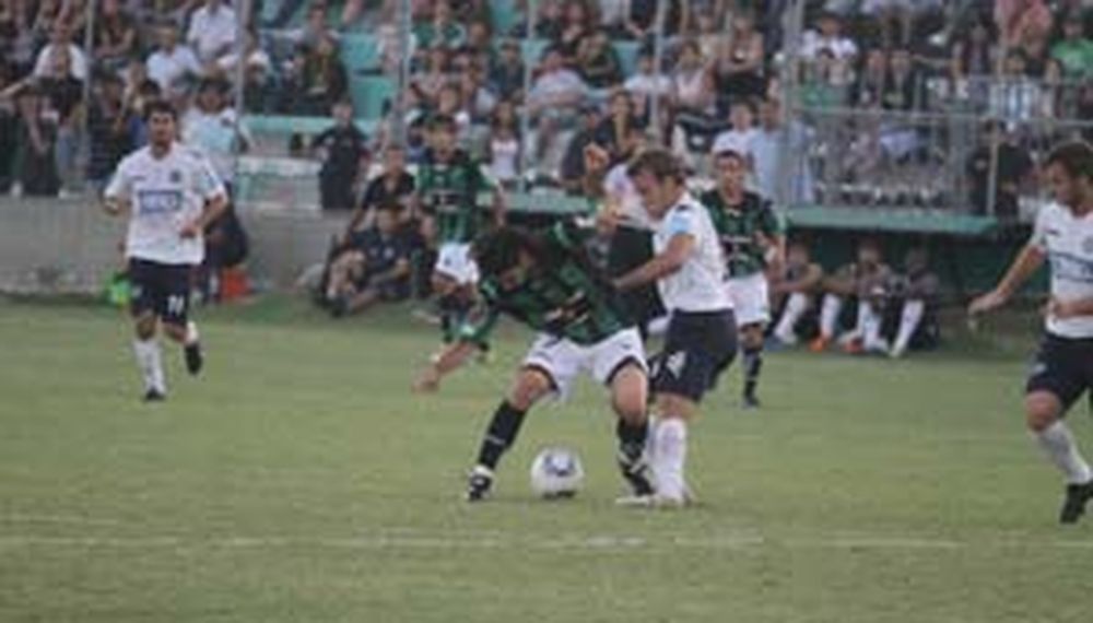 San Martín se quedó con el clásico y está en promoción