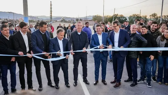 Orrego inauguró la Calle 5 y anunció más pavimentos