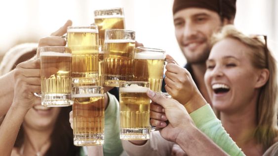 Otro motivo para brindar: agosto celebra la cerveza
