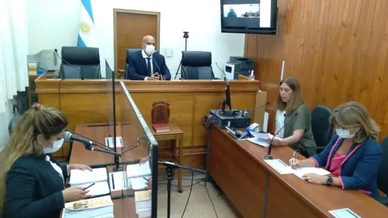 Con la excusa de la religión, abusó y violó a sus tres hijastras, lo condenan a 28 años