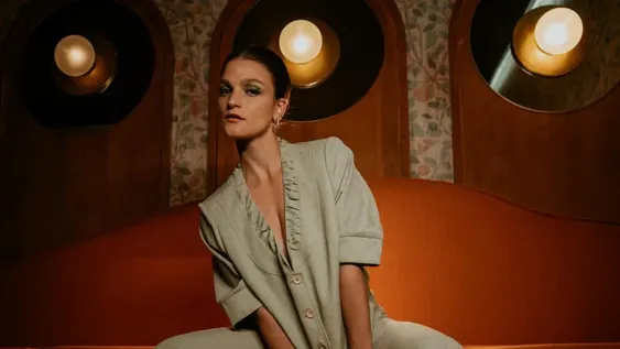 Con pasaje a Broadway