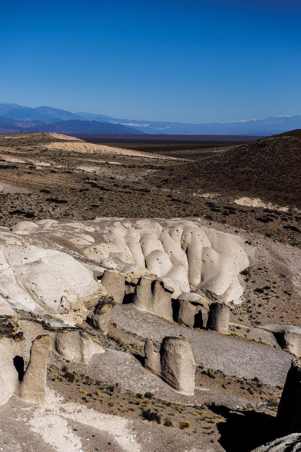 Lo asombroso de este lugar son las formas, que se gestaron naturalmente gracias al efecto de la erosión.&nbsp;