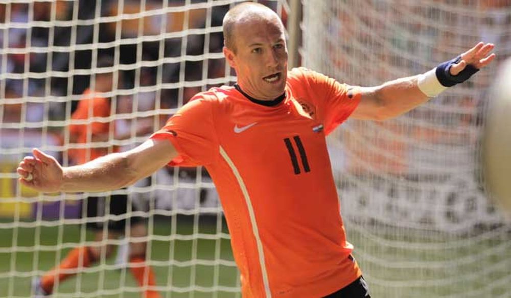 Holanda aplastó a Hungría