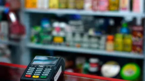 Reintegro de hasta $18.000 en compras con débito: a quiénes corresponde y cómo acceder