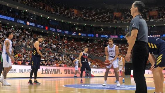 La selección de básquet consiguió un gran triunfo ante Rusia