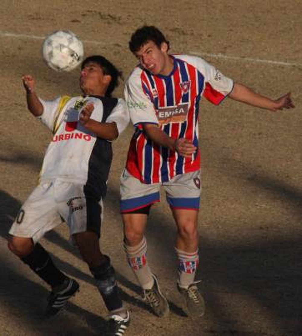 Peñarol empató pero sigue líder